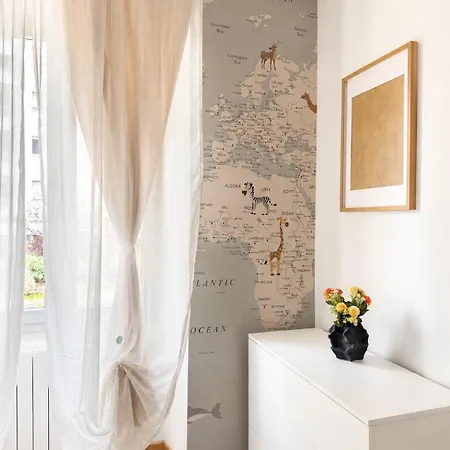 East Gateway Premium & * Janov